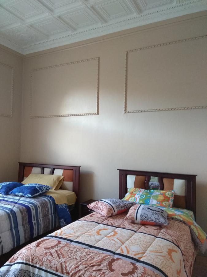 Hostal Mediodia Кито Экстерьер фото