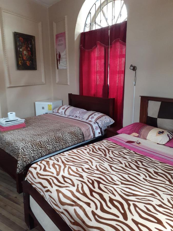 Hostal Mediodia Кито Экстерьер фото