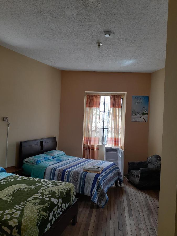Hostal Mediodia Кито Экстерьер фото